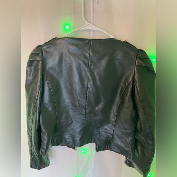Black leather crop jacket - Picture 3 of 3